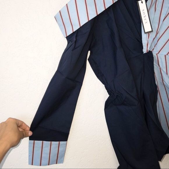 NWT Soncy Navy Stripe Cold Shoulder Top Size 0‎ - Picture 2 of 7